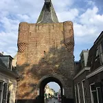 17e Straatje * Elburg