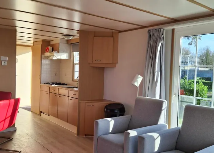 17e Straatje Chalet *